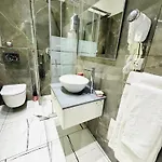 Laura 3* Λα Σπέτσια